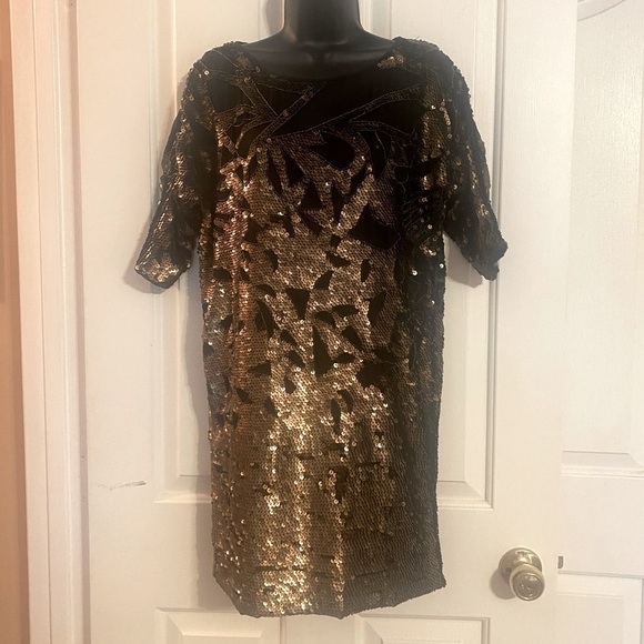 “FRENCH CONNECTION” Sequin T-Shirt Dress - Picture 1 of 10